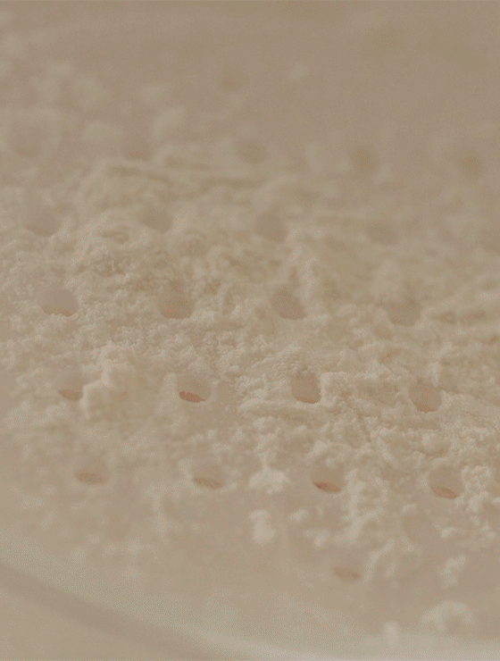 毛穴をカバーするパウダーがなめらかに密着